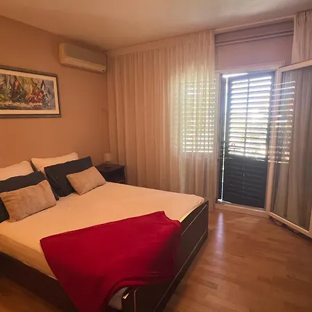 Valmare アパート *